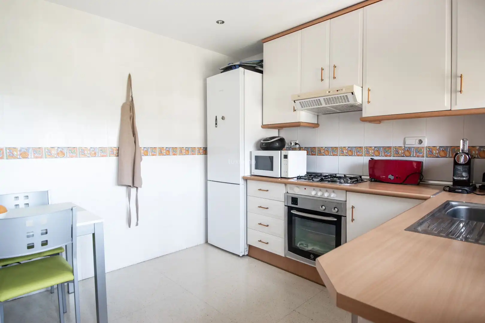 Kitchen of Flat for sale in Benidorm  with Air Conditioner, Private garden and Community pool