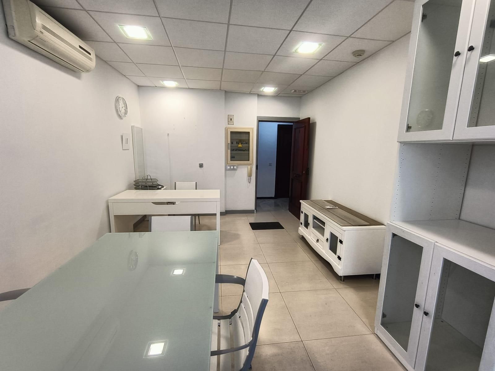Oficina de alquiler en Núcleo urbano, Chiclana de la Frontera