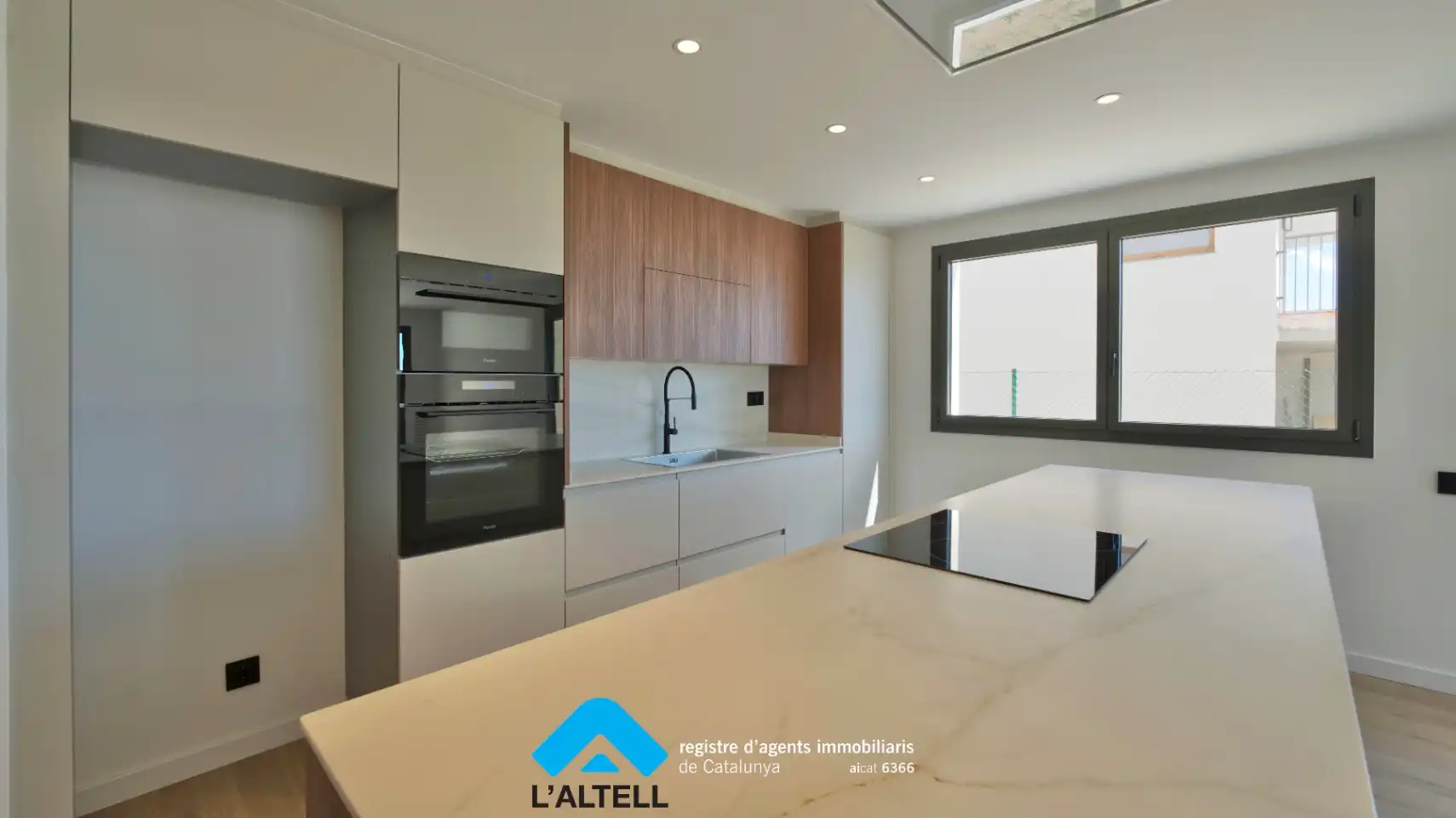 Cuina de Casa o xalet en venda en L'Ametlla del Vallès amb Aire condicionat, Calefacció i Jardí privat