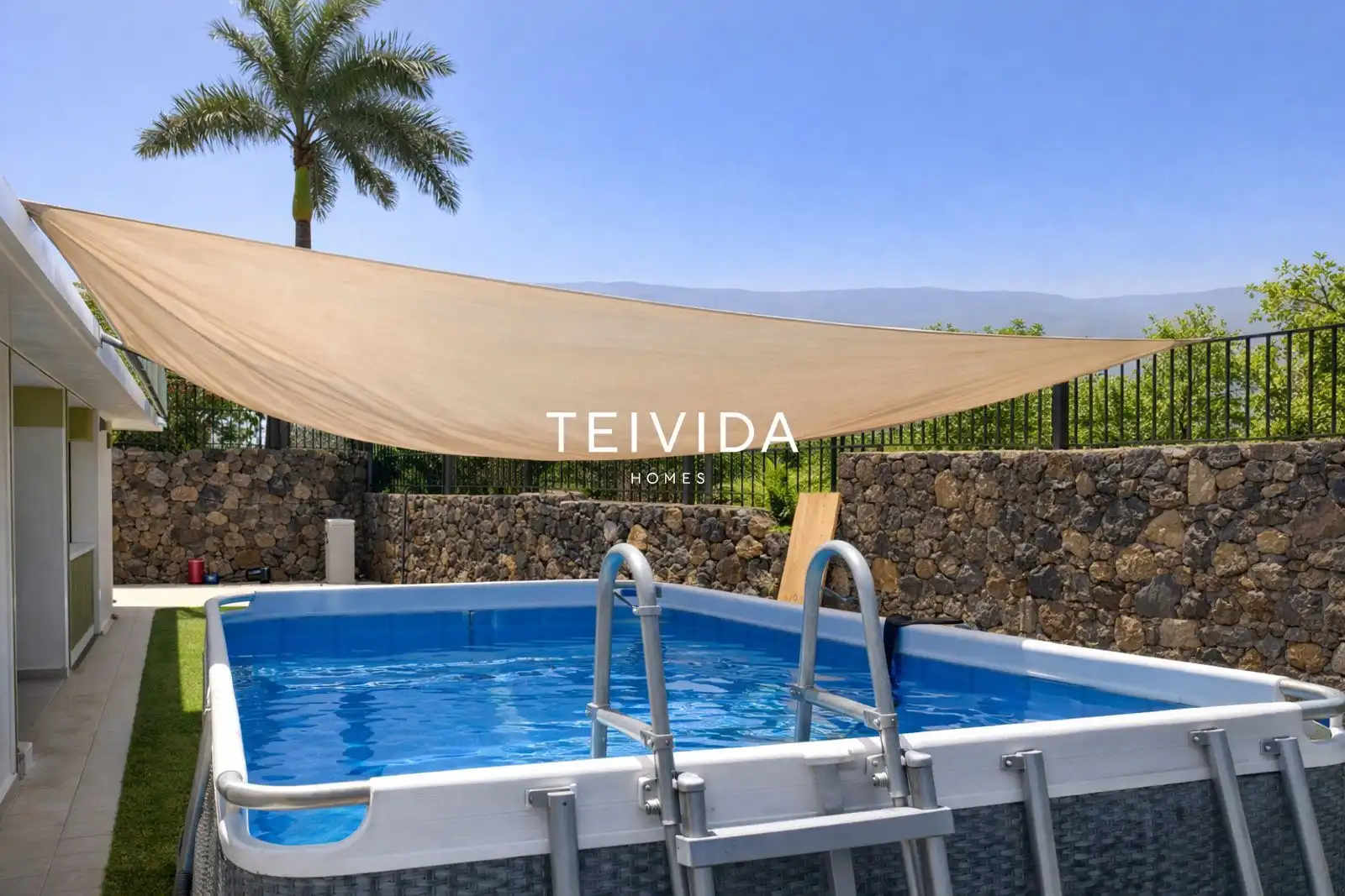 Exterior view of Houses for rent in La Orotava  with Storage room, Swimming Pool and Furnished