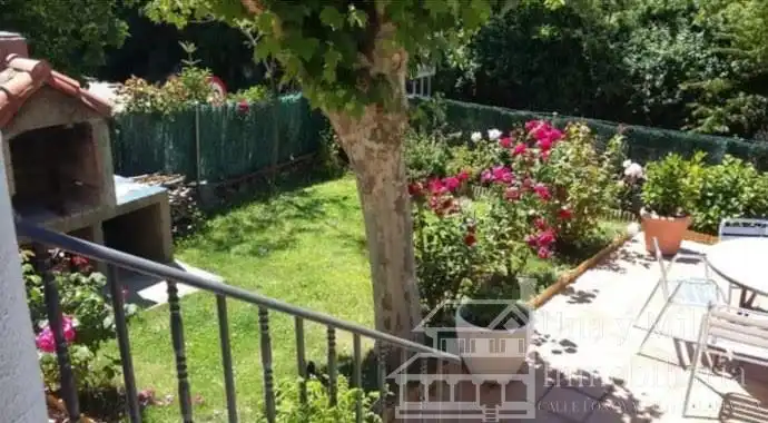 Jardí de Casa o xalet en venda en Sequeros amb Calefacció i Terrassa