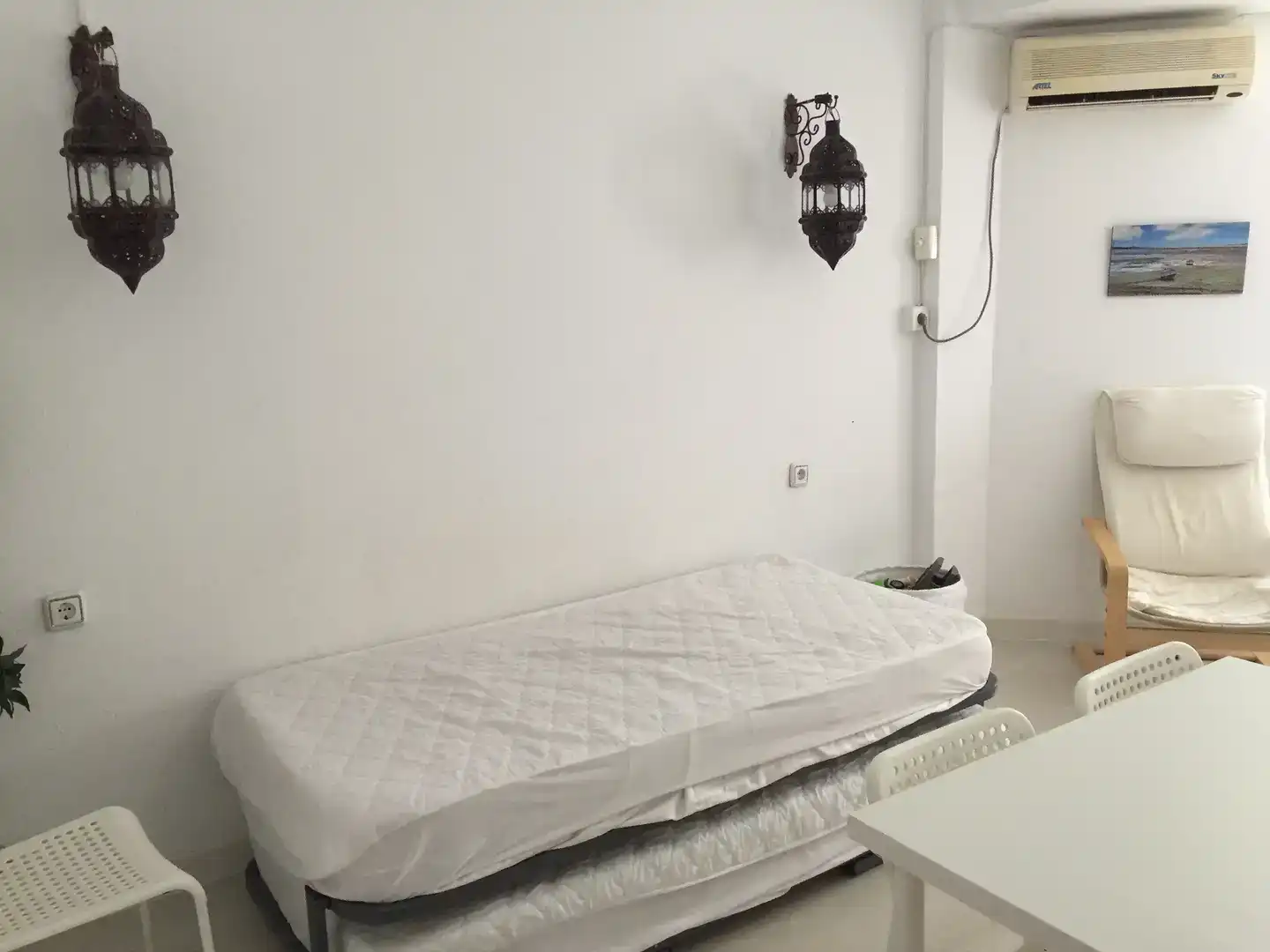 Bedroom of Study for rent in Vélez-Málaga  with Air Conditioner, Private garden and Parquet flooring