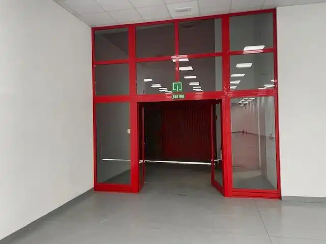 Industriegebäude zur Miete in San Cibrao das Viñas, imagen 2