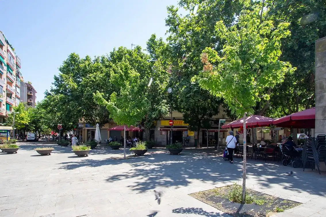 Außenansicht von Wohnung zum Verkauf in Barberà del Vallès mit Terrasse