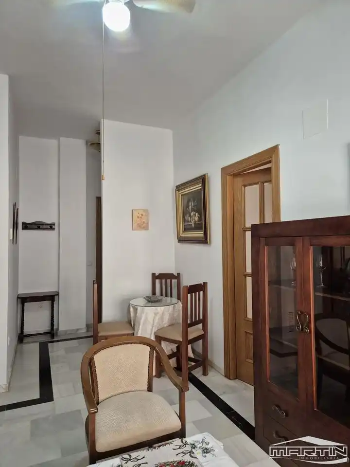 Wohnung zur Miete in Lucena mit Klimaanlage, Abstellraum und Möbliert