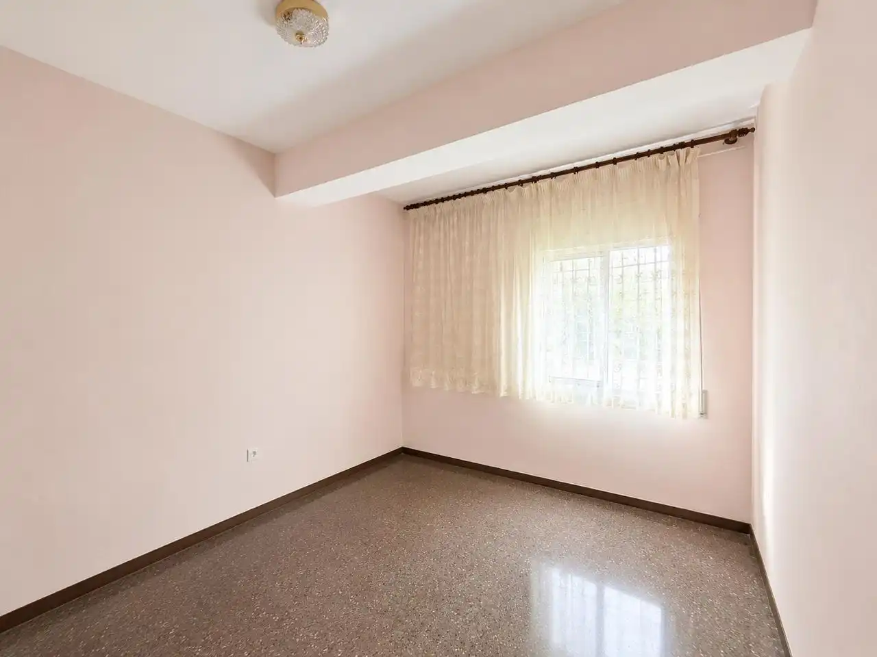 Habitación de Piso en venta en L'Hospitalet de Llobregat con Balcón