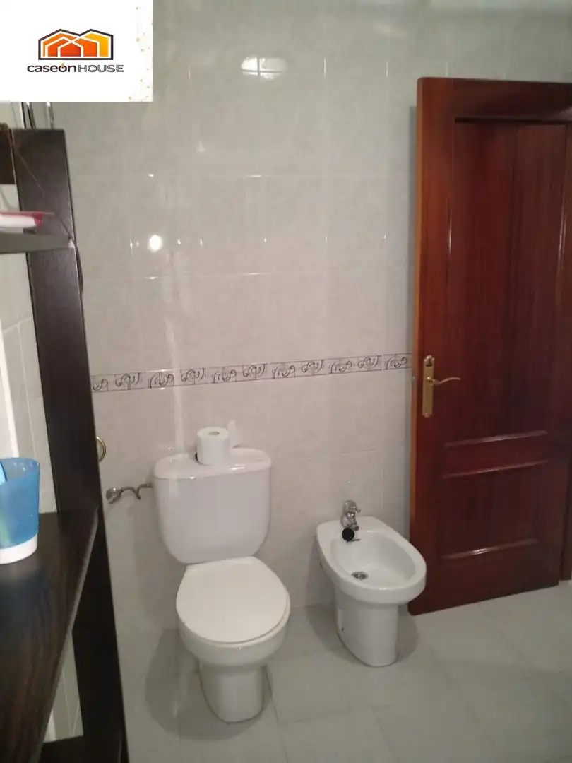 Bathroom of Flat for sale in Paterna de Rivera
