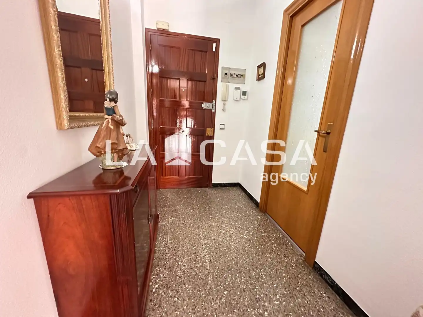 Piso en venta en Canovelles con Amueblado y Balcón