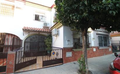 Exterior view of House or chalet for sale in La Rinconada  with Air Conditioner, Terrace and Balcony