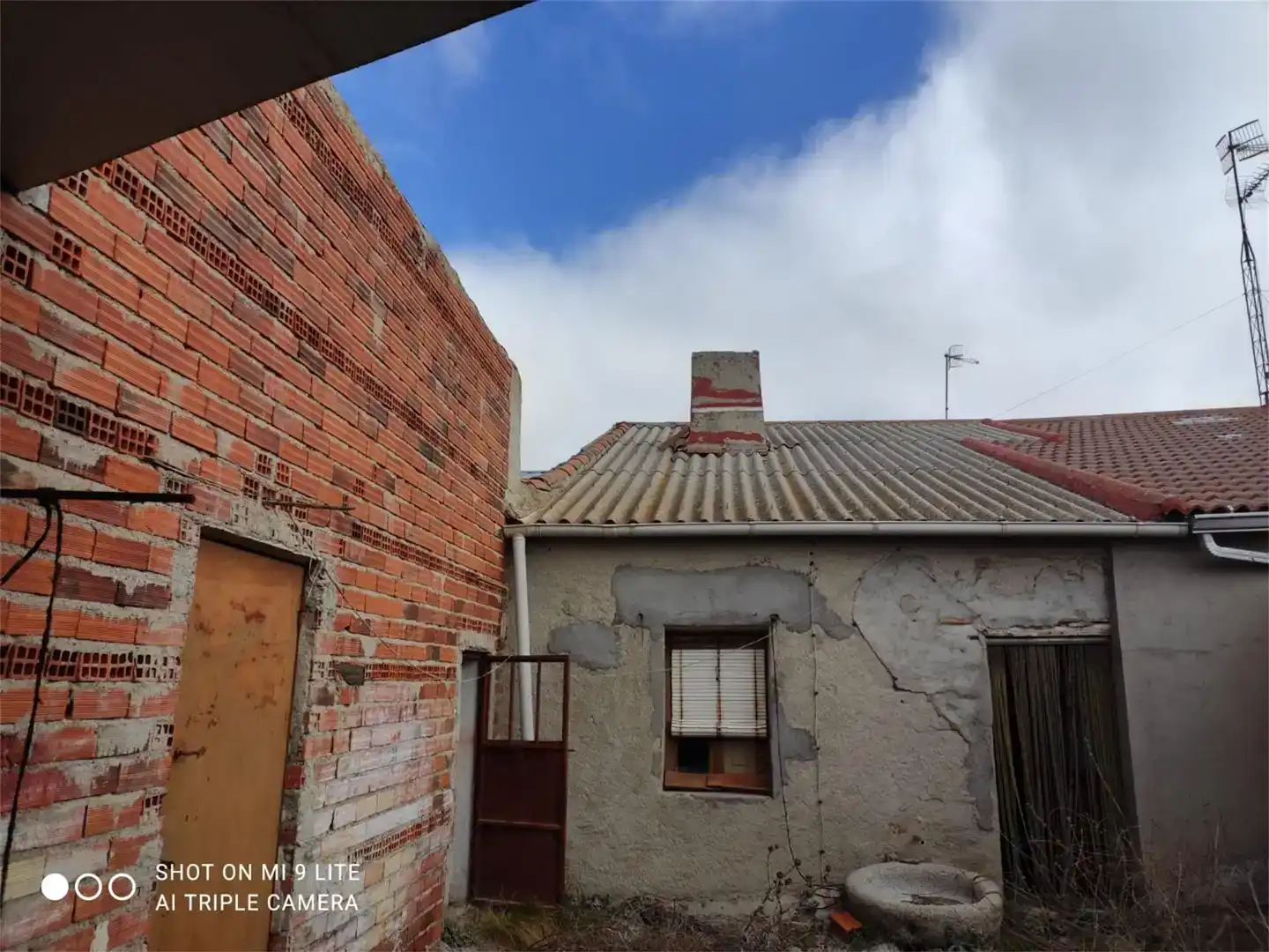 Vista exterior de Casa adosada en venta en Cisla