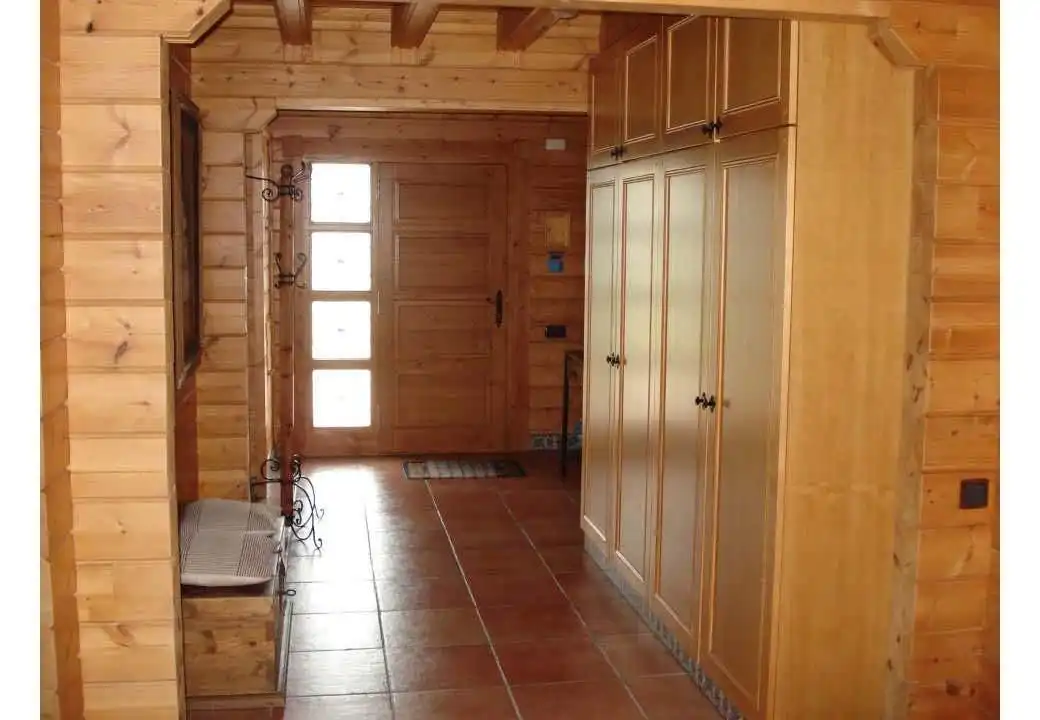 Haus oder Chalet zum Verkauf in Vallromanes mit Klimaanlage, Heizung und Privatgarten