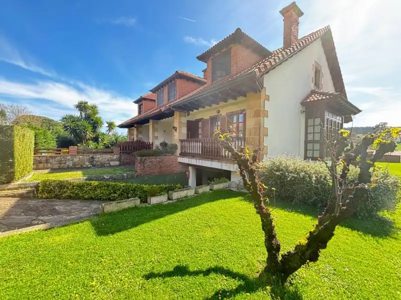 Detached homes for sale in Santillana del Mar