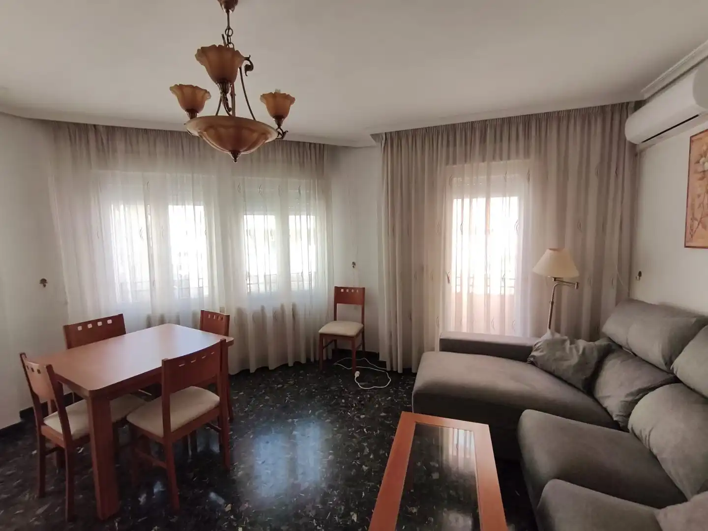 Wohnzimmer von Wohnung zur Miete in Albacete mit Klimaanlage, Heizung und Möbliert