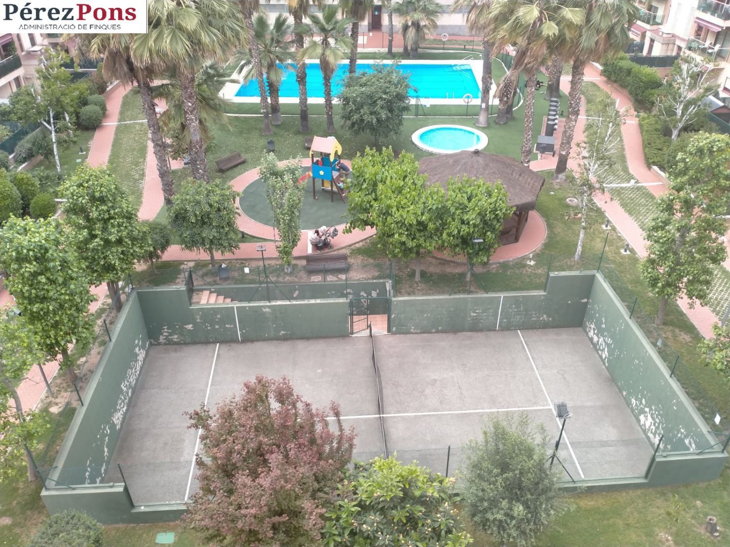 Swimming pool of Flat for sale in Barberà del Vallès  with Air Conditioner, Heating and Terrace