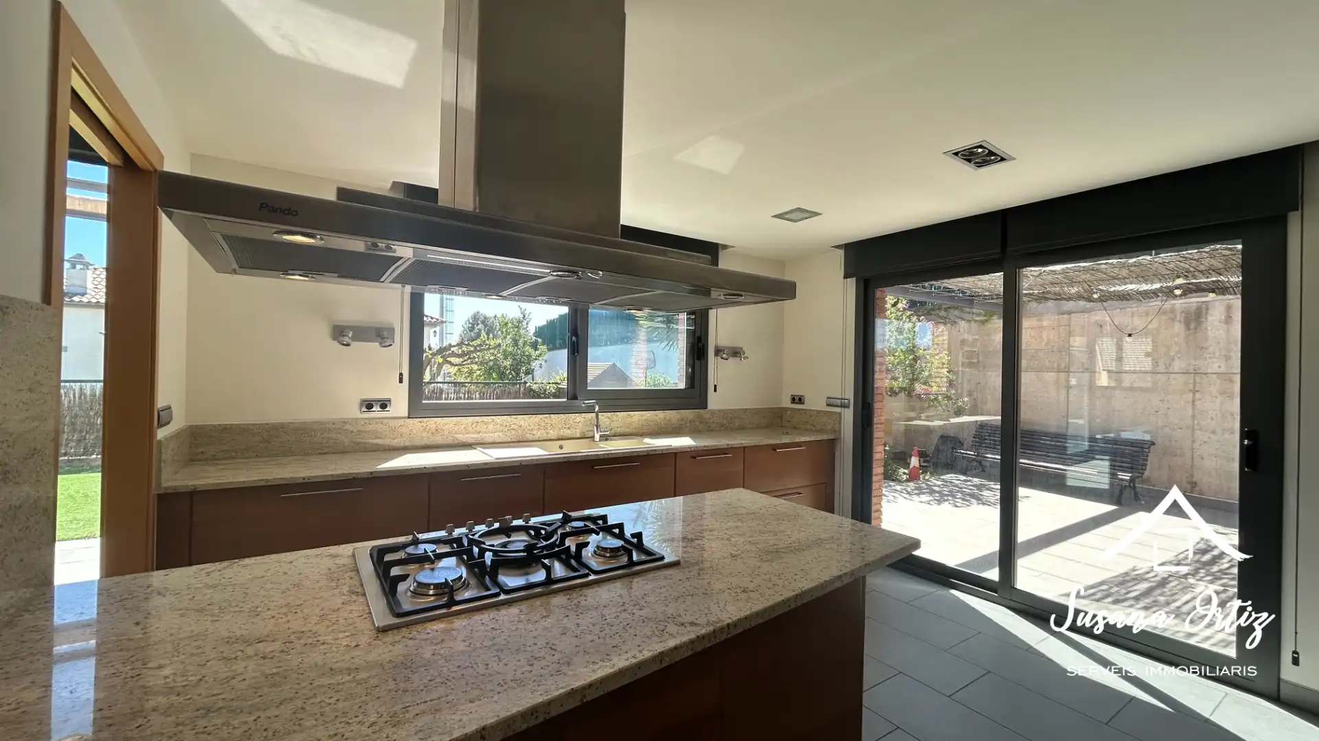 Cocina de Casa o chalet en venta en Abrera con Aire acondicionado, Calefacción y Jardín privado