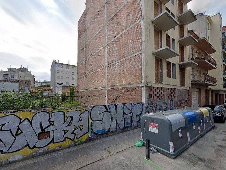 Exterior view of Building for sale in Salt