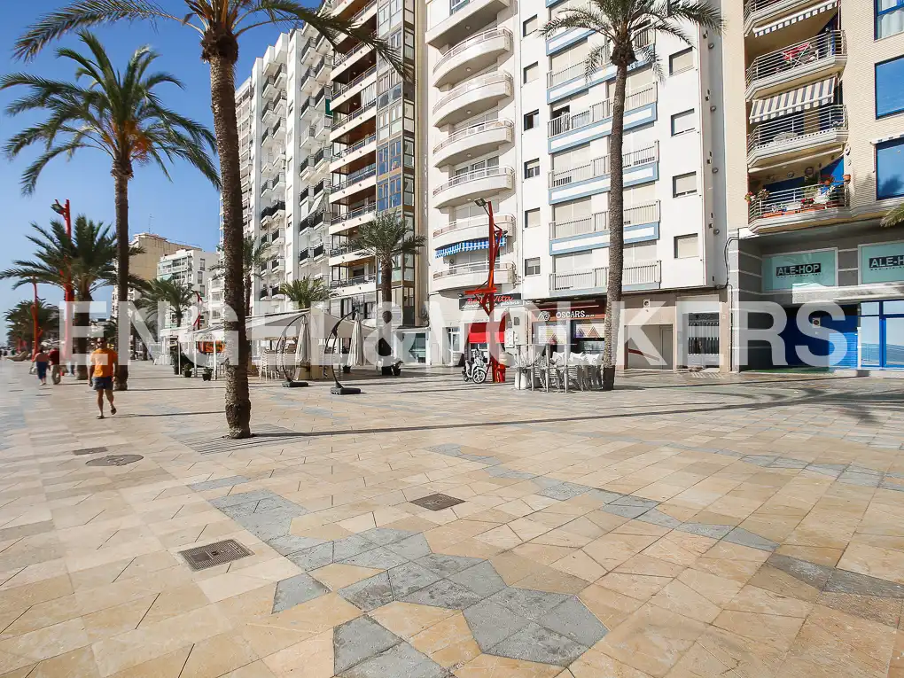 Vista exterior de Casa o chalet en venta en Vinaròs con Aire acondicionado, Calefacción y Jardín privado