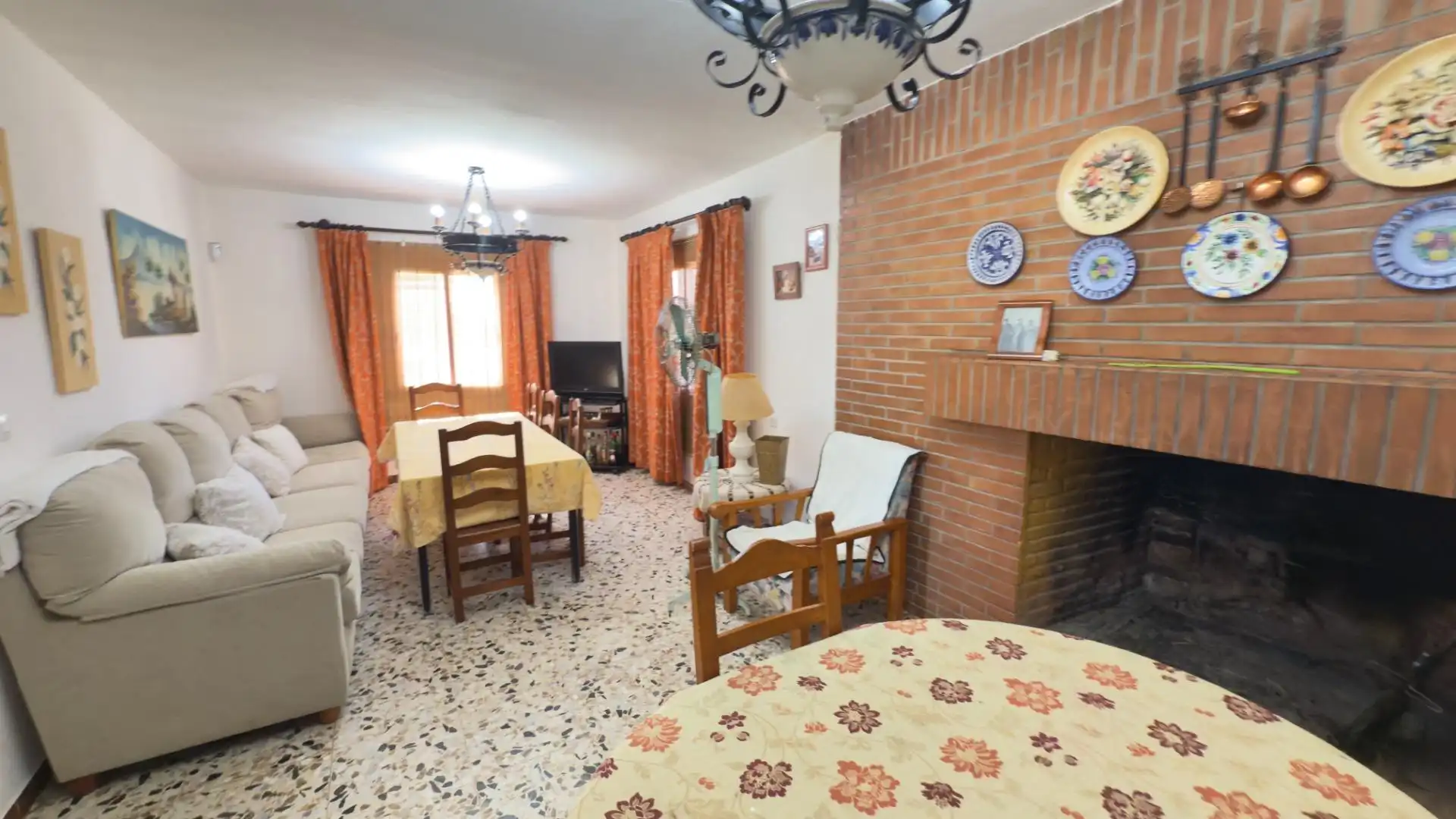 Menjador de Finca rústica en venda en Gibraleón amb Aire condicionat, Jardí privat i Terrassa