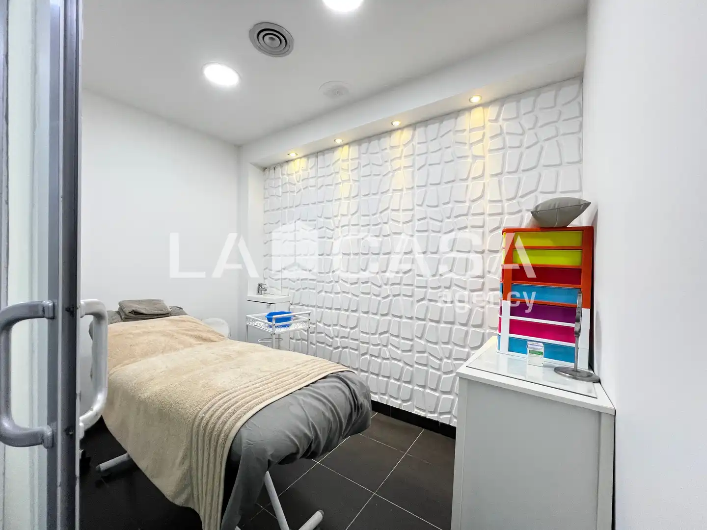 Business premises for sale in Artigues - Llefià, imagen 15