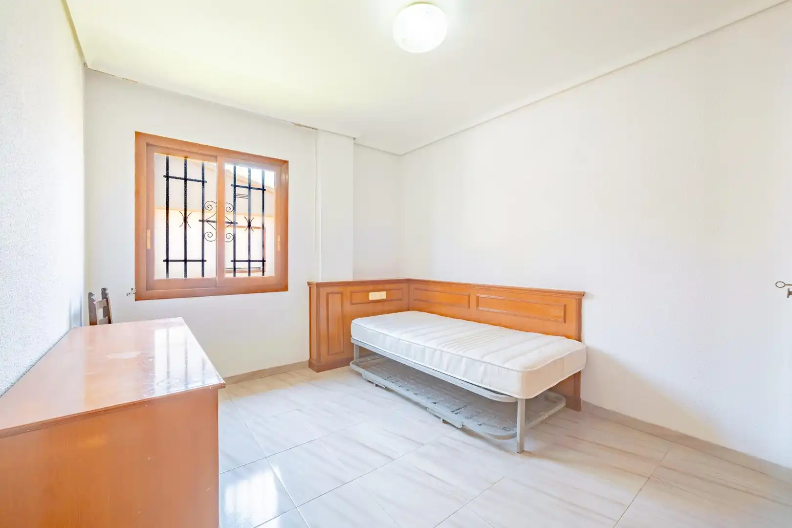 Dormitori de Casa o xalet en venda en Benicasim / Benicàssim amb Balcó i Piscina comunitària