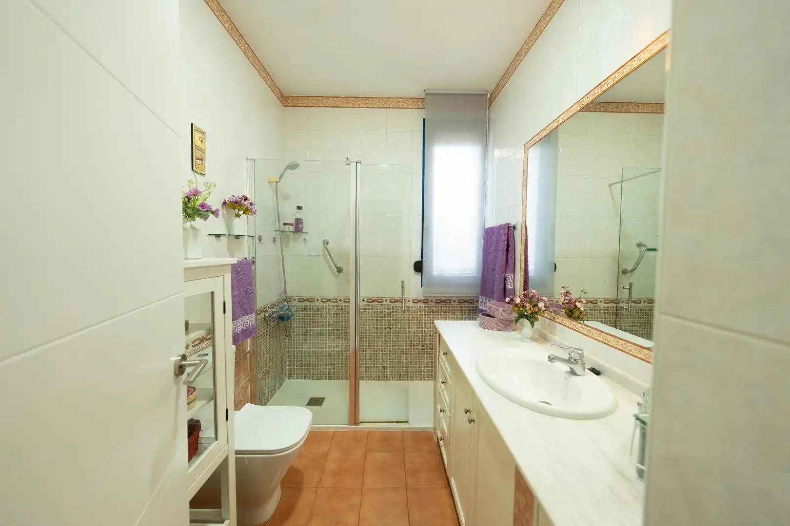 Badezimmer von Haus oder Chalet zum Verkauf in Madrid mit Klimaanlage, Heizung und Privatgarten