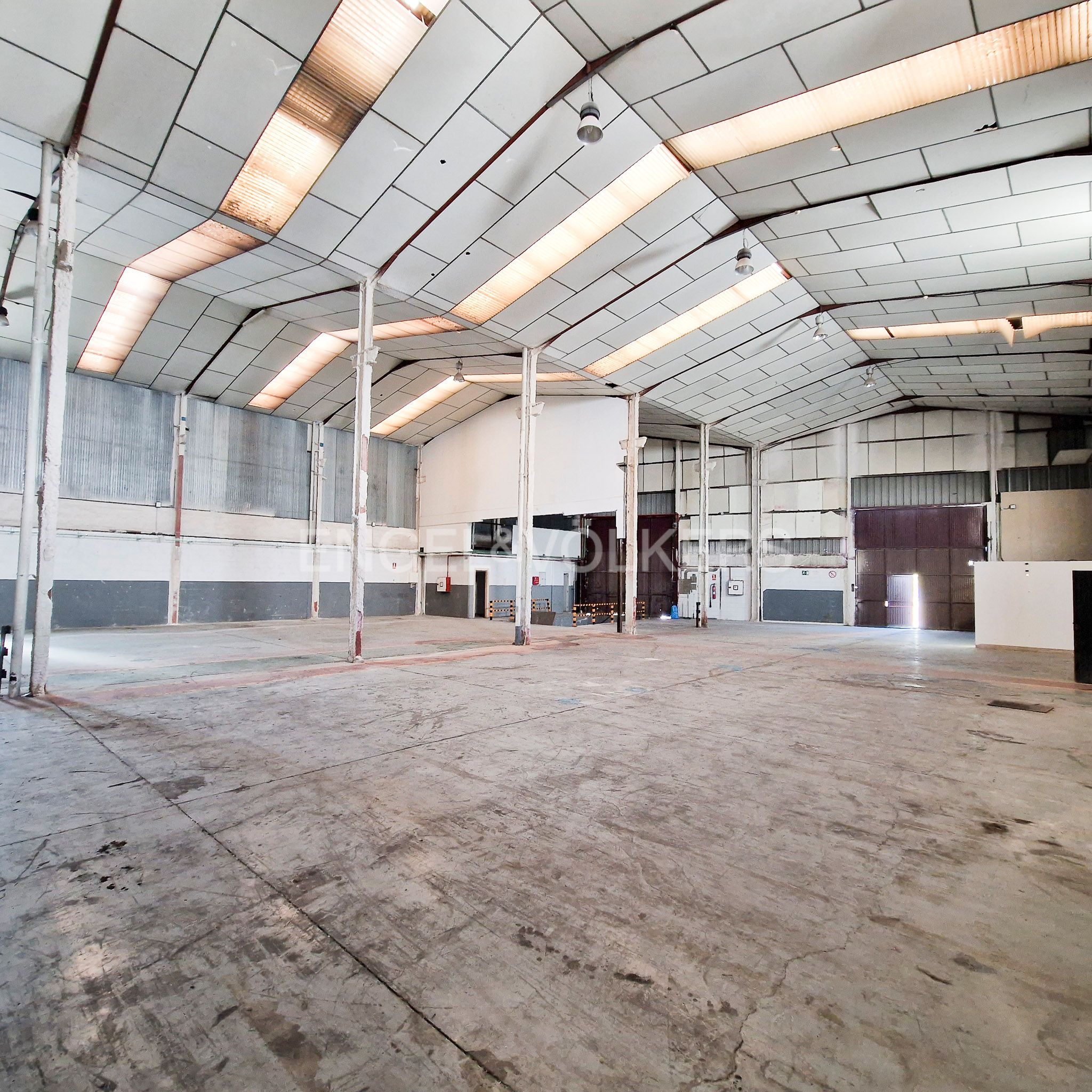 Nau industrial en venda en Sant Boi de Llobregat
