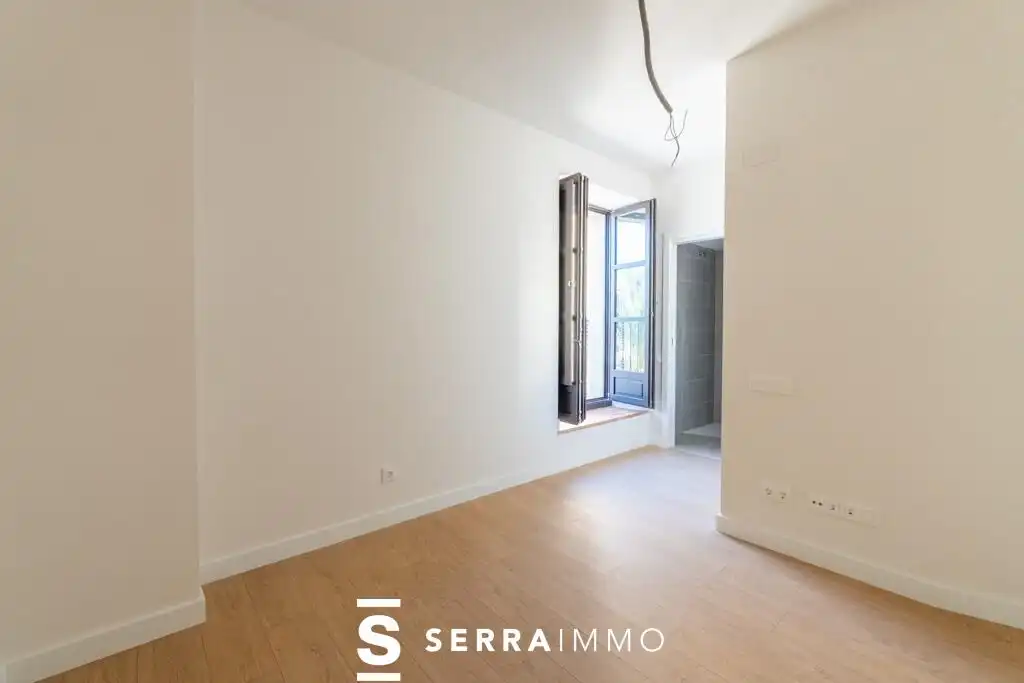 Habitación de Ático en venta en Vilanova i la Geltrú con Aire acondicionado, Terraza y Balcón