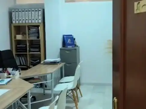 Office for rent in Utrera  with Air Conditioner, Heating and Internet