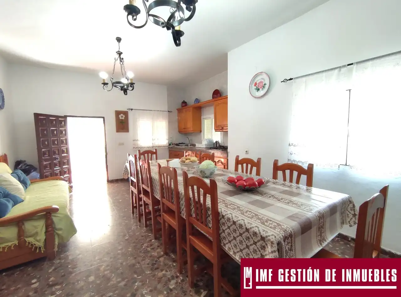Comedor de Finca rústica en venta en Canillas de Aceituno con Jardín privado, Terraza y Amueblado