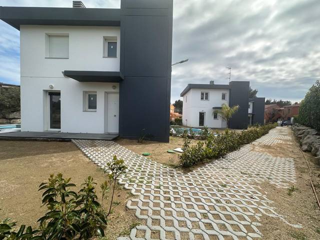 Casa-chalet en Venta en Calle Melies De Les en Bonmont Terres Noves