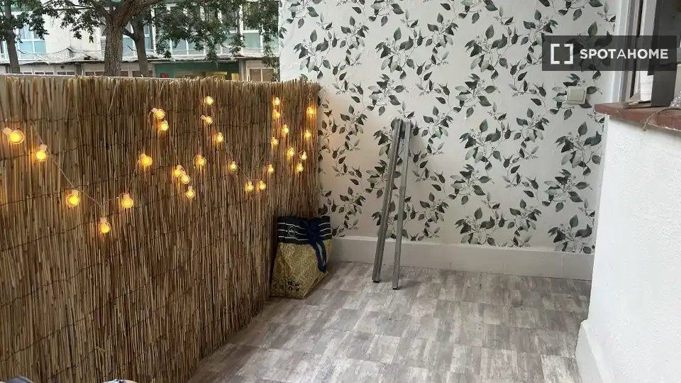 Jardín de Piso para compartir en Barcelona con Aire acondicionado, Terraza y Amueblado