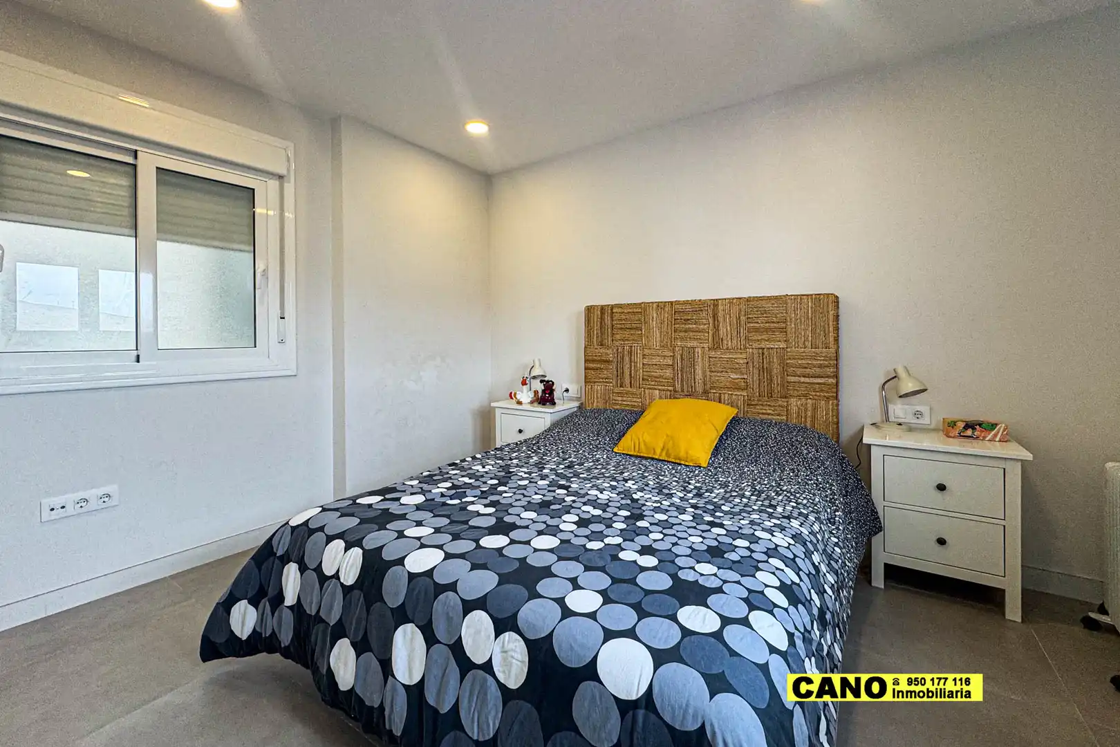 Piso en venta en Paseo de Almeria, Centro