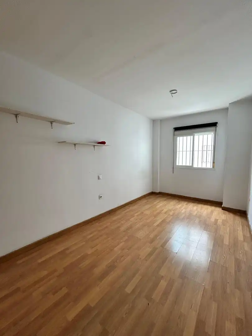 Habitación de Casa o chalet en venta en Dos Hermanas con Aire acondicionado, Parquet y Trastero