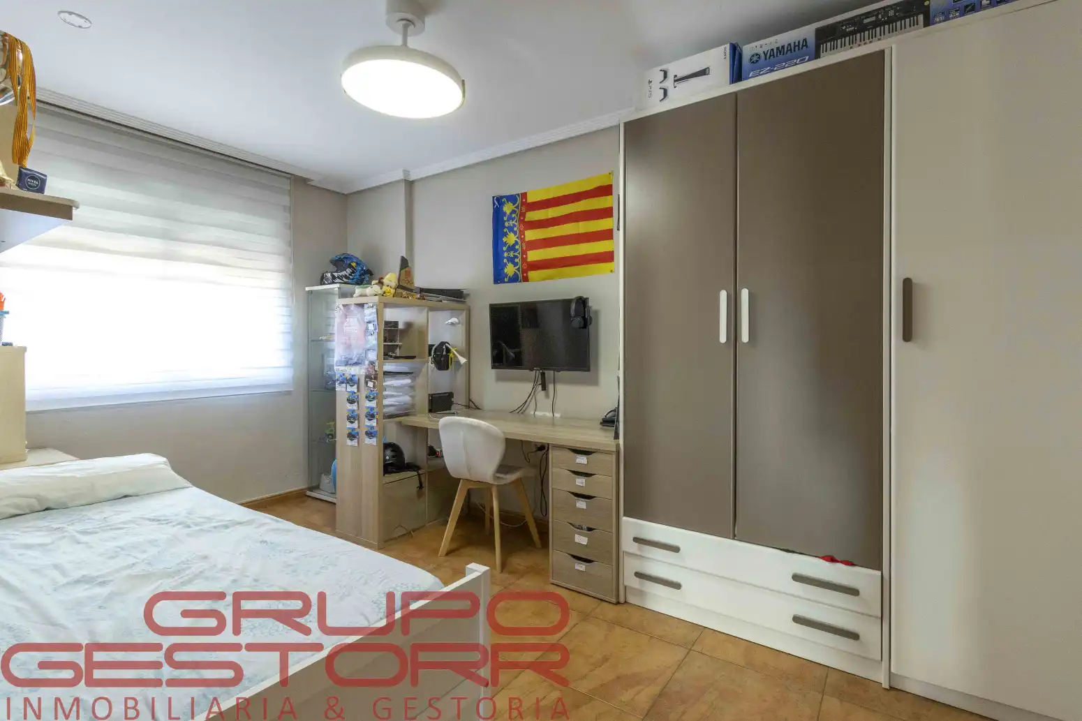 Dormitori de Casa o xalet en venda en Torrent amb Jardí privat, Terrassa i Traster