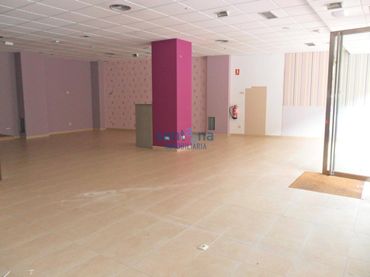 Local comercial en venda a San Claudio - La Chantría