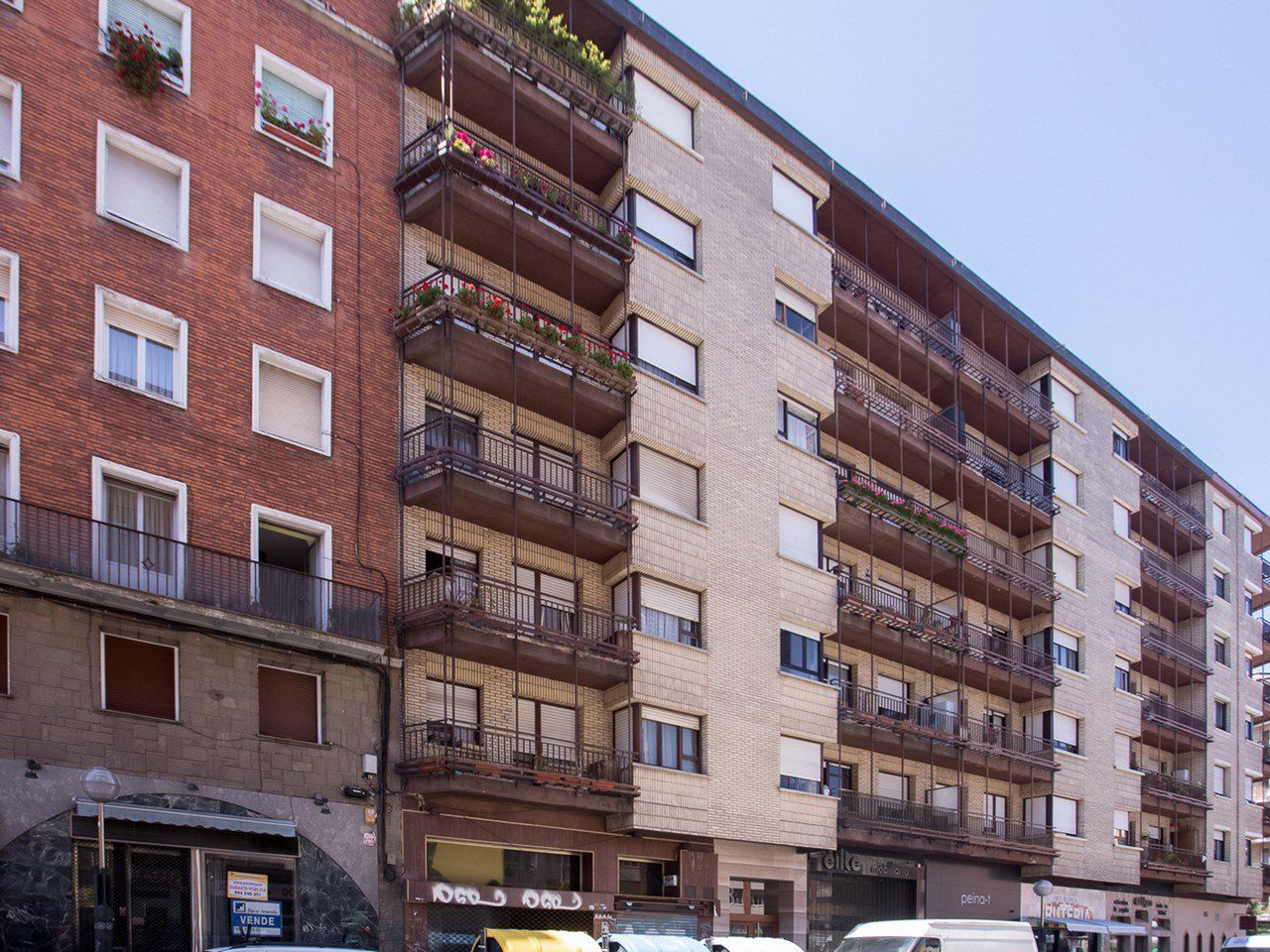 Vista exterior de Local en venda en Vitoria - Gasteiz