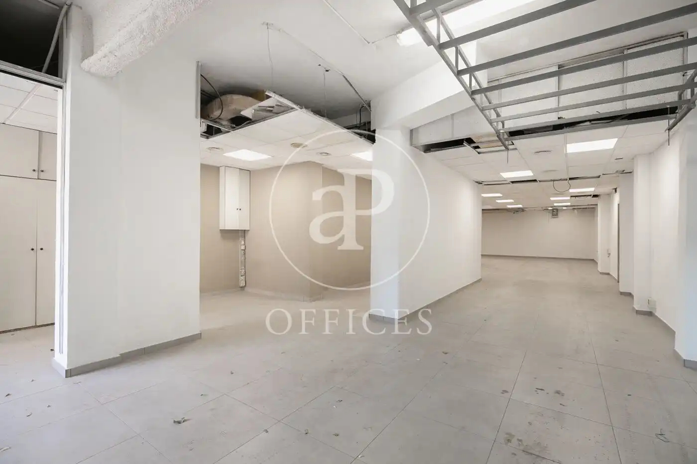 Büro zum Verkauf in Barcelona mit Klimaanlage und Heizung