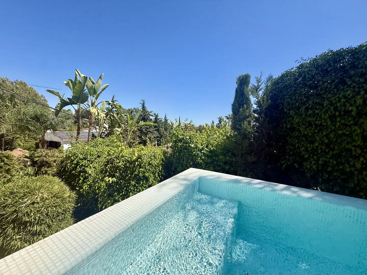Piscina de Casa o chalet en venta en Marbella con Aire acondicionado, Jardín privado y Terraza