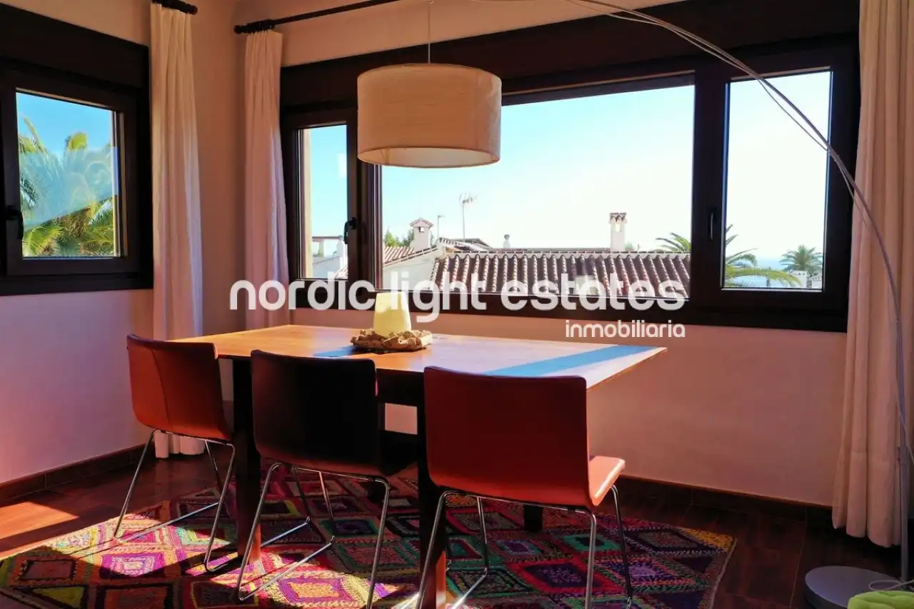 Casa o chalet en venta en Nerja con Terraza, Piscina y Amueblado