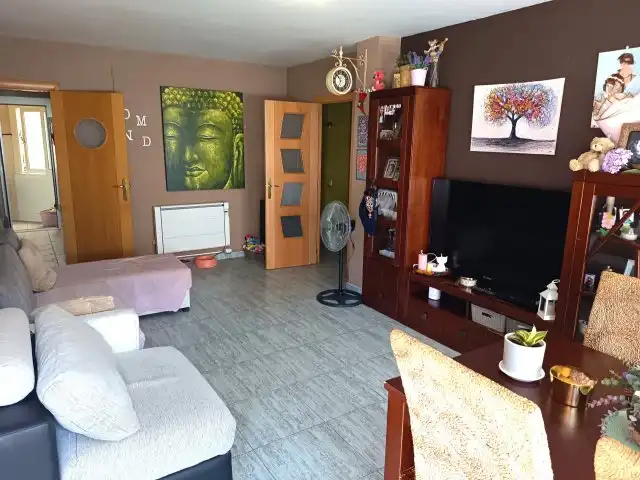 Sala de estar de Piso en venta en Esparreguera con Calefacción, Terraza y Horno