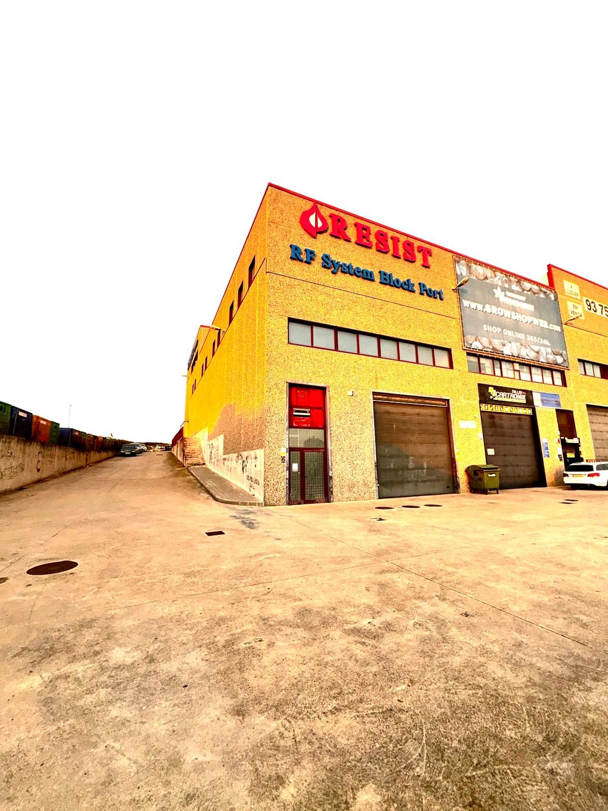 Nau industrial de lloguer a Carrer del Primer de Maig, Mas Florit - Ca la Guidó