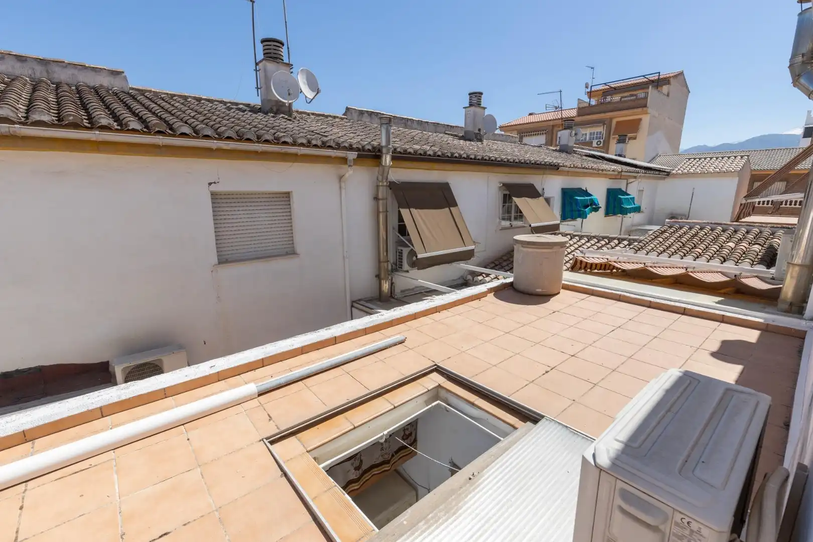 Terrasse von Einfamilien-Reihenhaus zum Verkauf in Armilla mit Heizung und Abstellraum