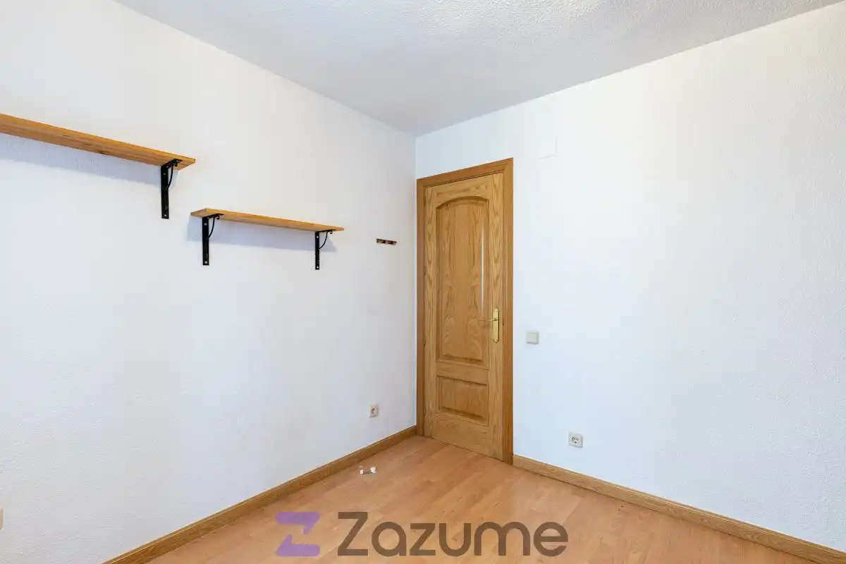 Wohnung zur Miete in Av. del Dr. García Tapia, Marroquina