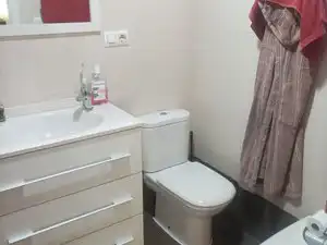 Bany de Pis en venda en Valencia amb Aire condicionat i Balcó