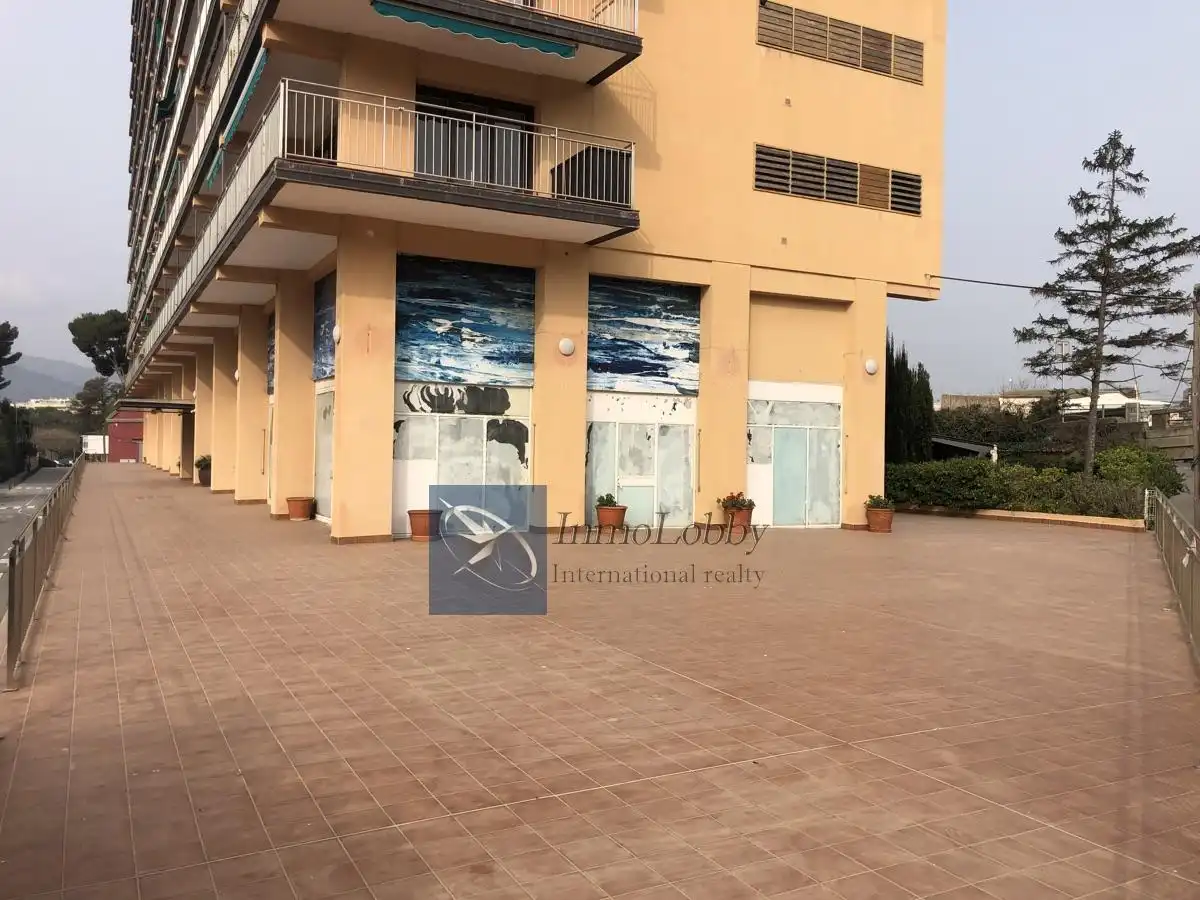 Local en venta en Cristofol Colom, Centre