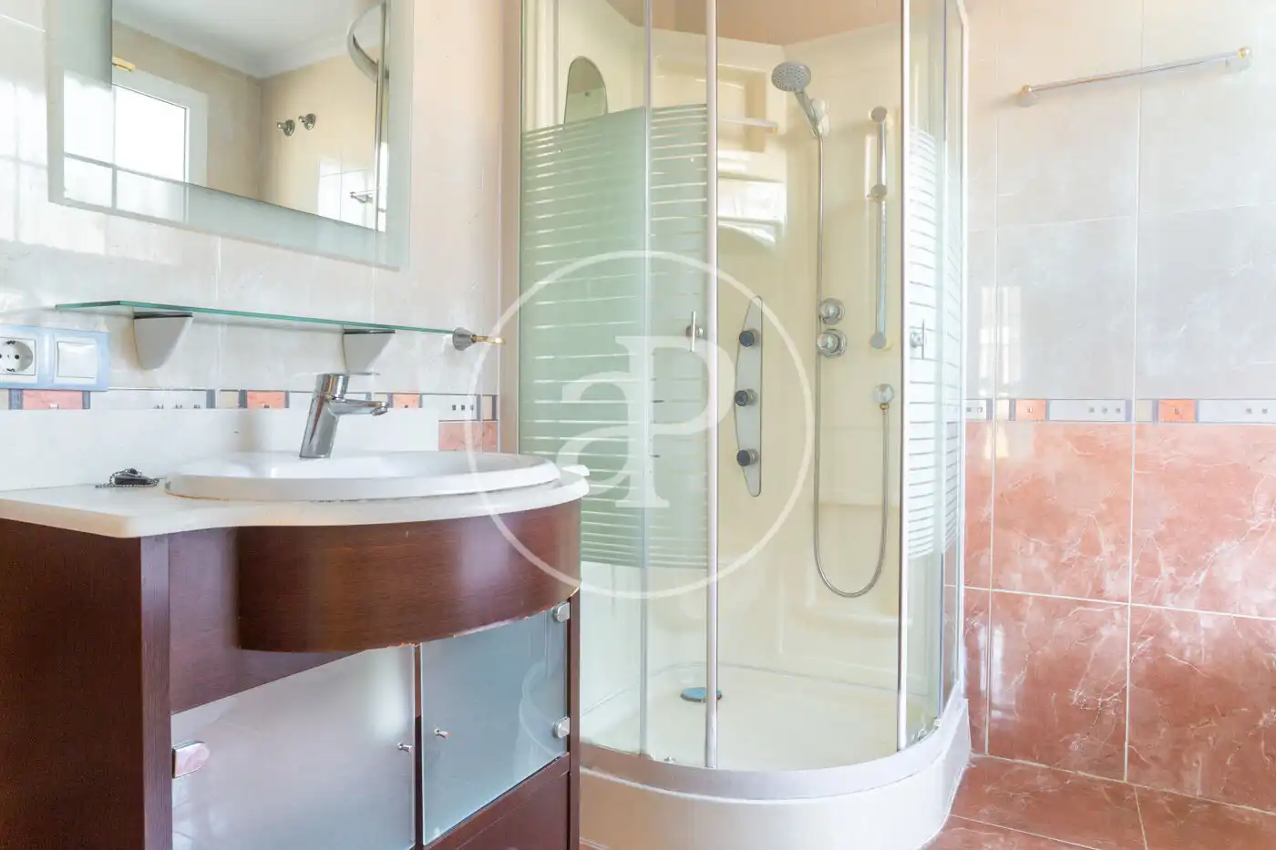 Bathroom of Houses for sale in L'Eliana  with Air Conditioner, Heating and Private garden