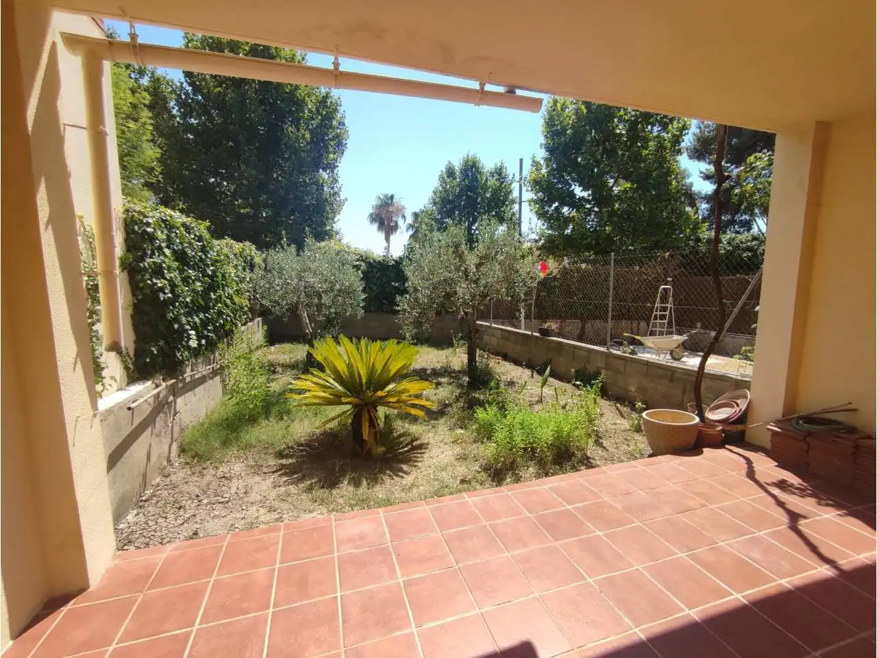 Jardí de Casa o xalet en venda en La Granada amb Aire condicionat, Calefacció i Jardí privat