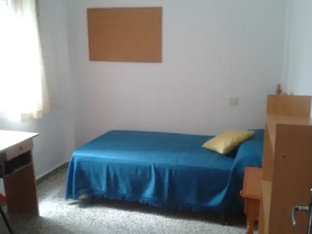 Habitación de Piso de alquiler en Granada con Amueblado y Lavadora