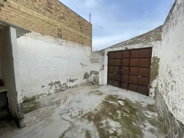 Casa adosada en venta en C/ Cantarería, Montellano