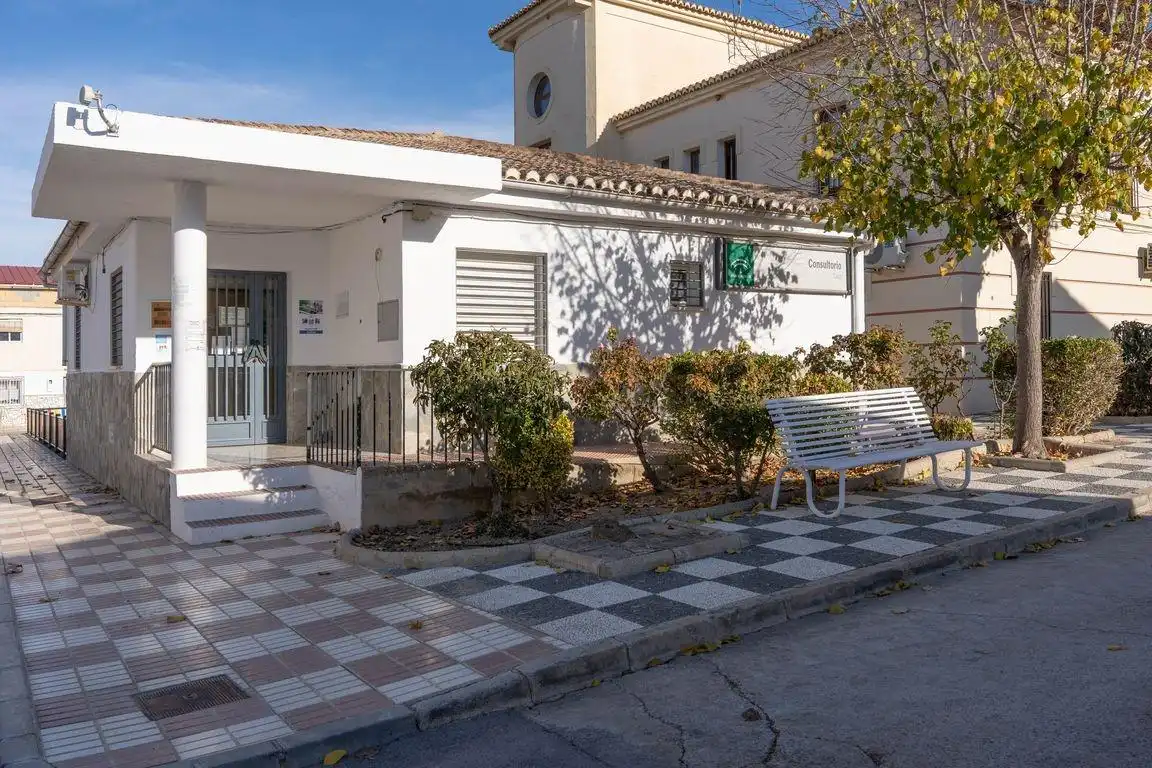 Vista exterior de Casa o xalet en venda en Cacín amb Balcó